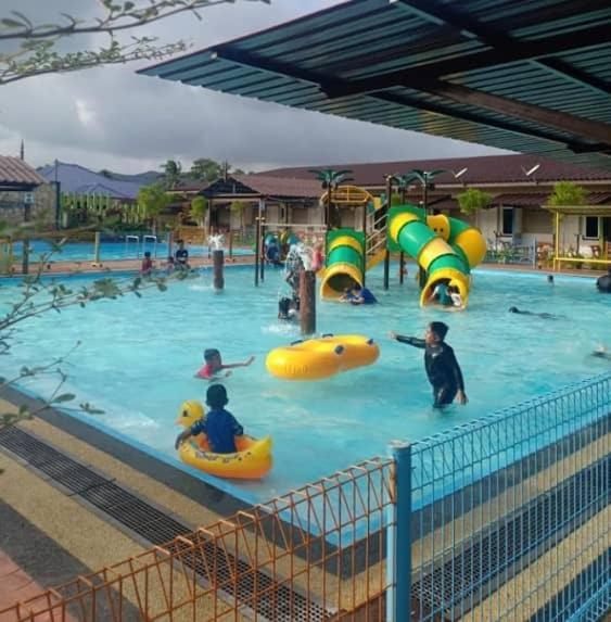 Asfa D Village - Resort - Homestay - Family Room Kemasik エクステリア 写真